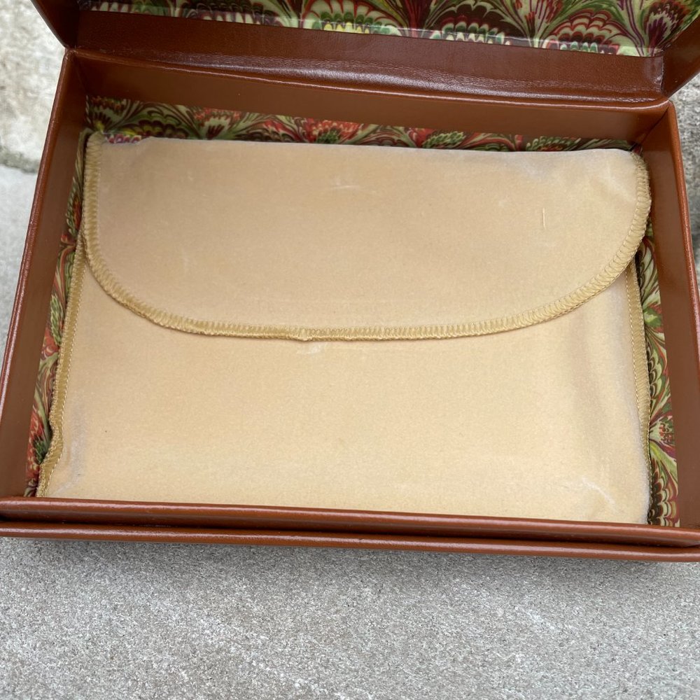 NIB DOONEY & BOURKE 1975 LEATHER WRISTLET Women's Brown Leather Wristlet - Picture 7 of 15